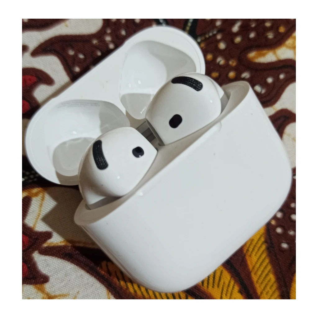 AirPods 4 ANC